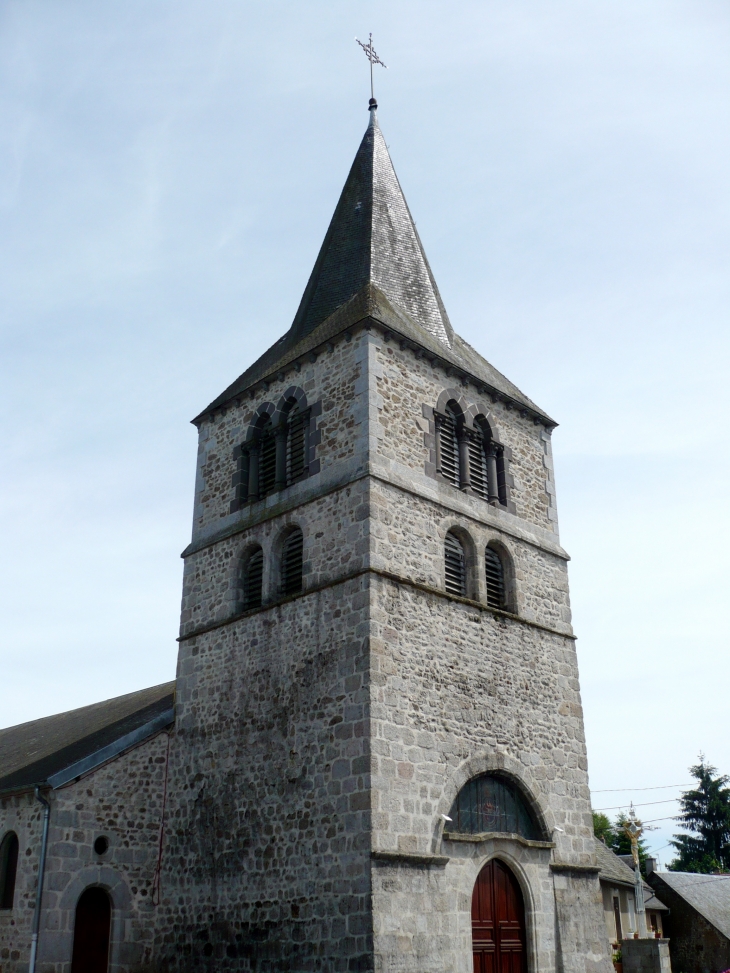 Eglise construite vers 1529 - Saint-Merd-la-Breuille