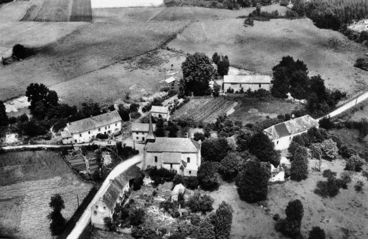Le Village vu du ciel, 1955. - Saint-Pardoux-d'Arnet