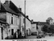 Centre du bourg, vers 1940 (carte postale ancienne).