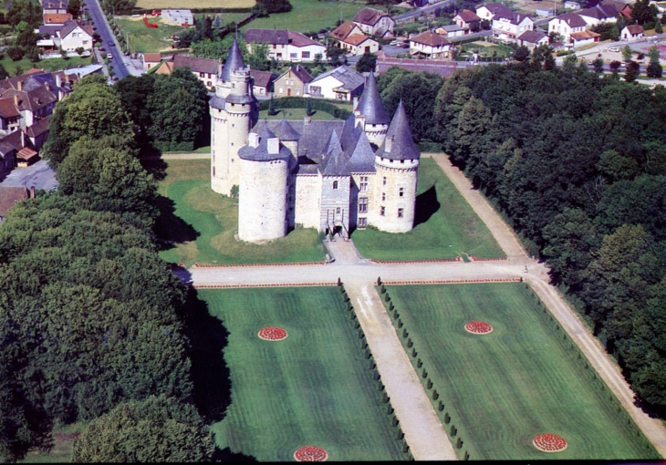 Château Médiéval des XIIe et XIVe siècles. (carte postale de 1990). - Coussac-Bonneval