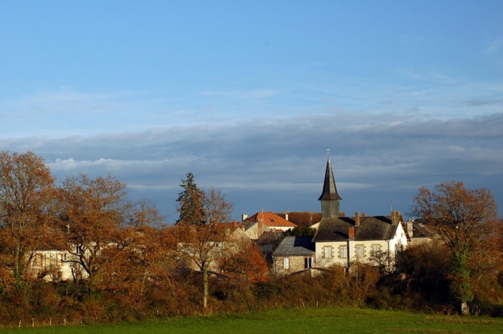 Le bourg depuis le sud-ouest - Droux