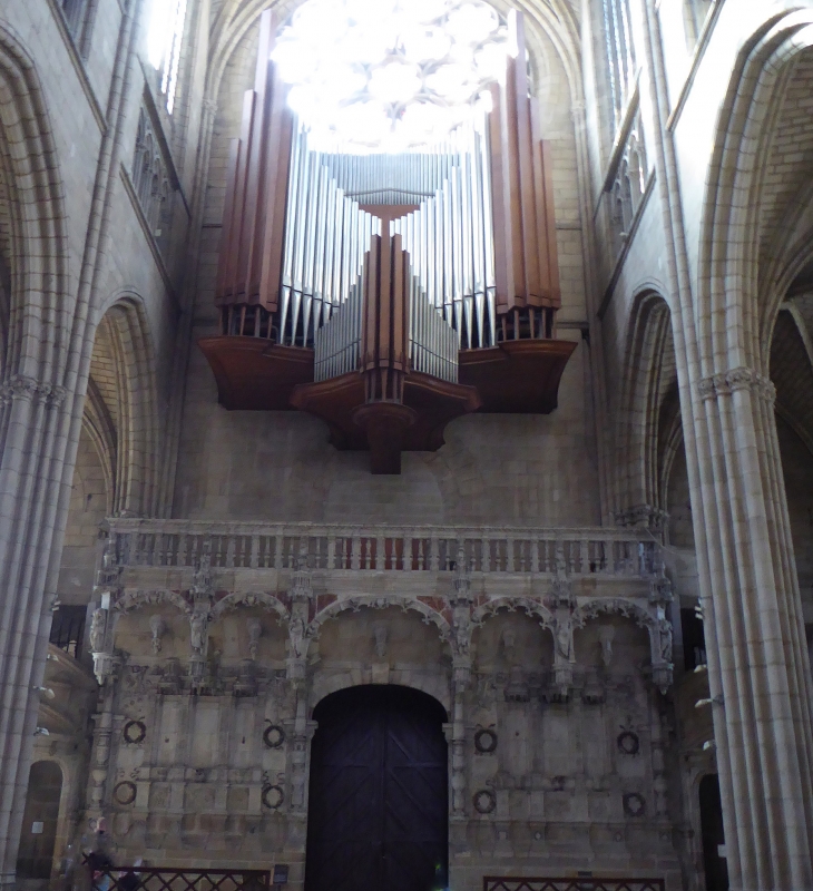 Cathédrale Saint Etienne : l'orgue et le jubé - Limoges