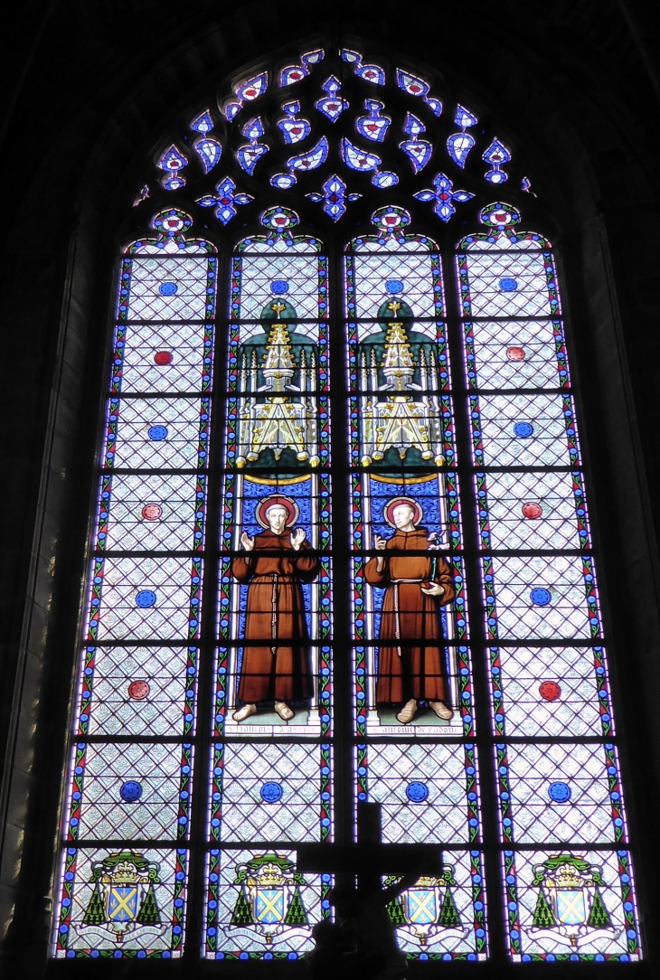 Cathédrale Saint Etienne : vitrail - Limoges