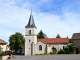 Eglise Saint-Cloud-de-Nogent a été construite au XIIe siècle, puis agrandie au XVIe siècle, et refaite partiellement en 1877.