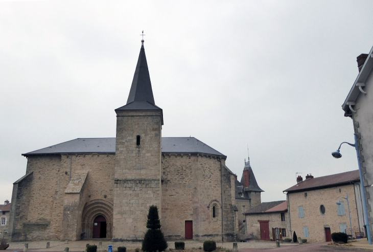L'église - Peyrilhac