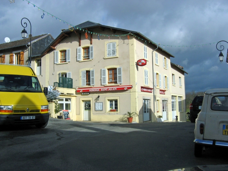 Le restaurant - Saint-Julien-le-Petit