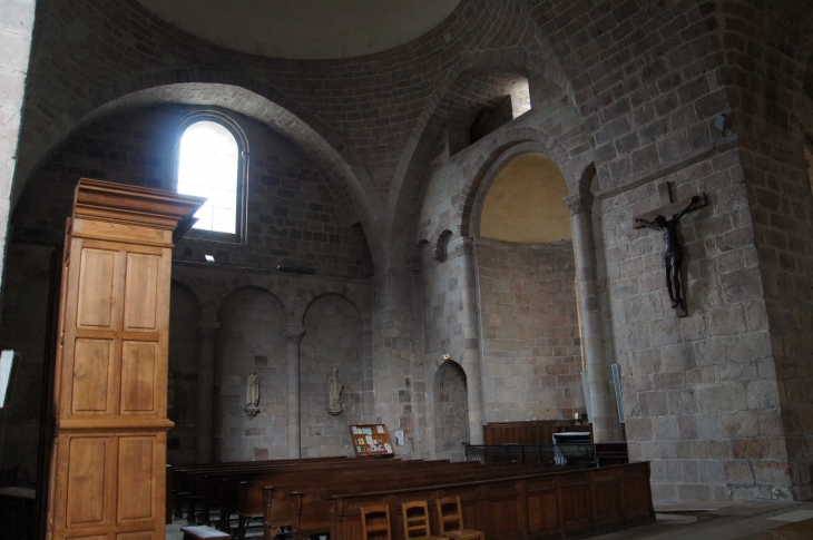 Transept nord. Eglise Abbatiale Saint Pierre. - Solignac