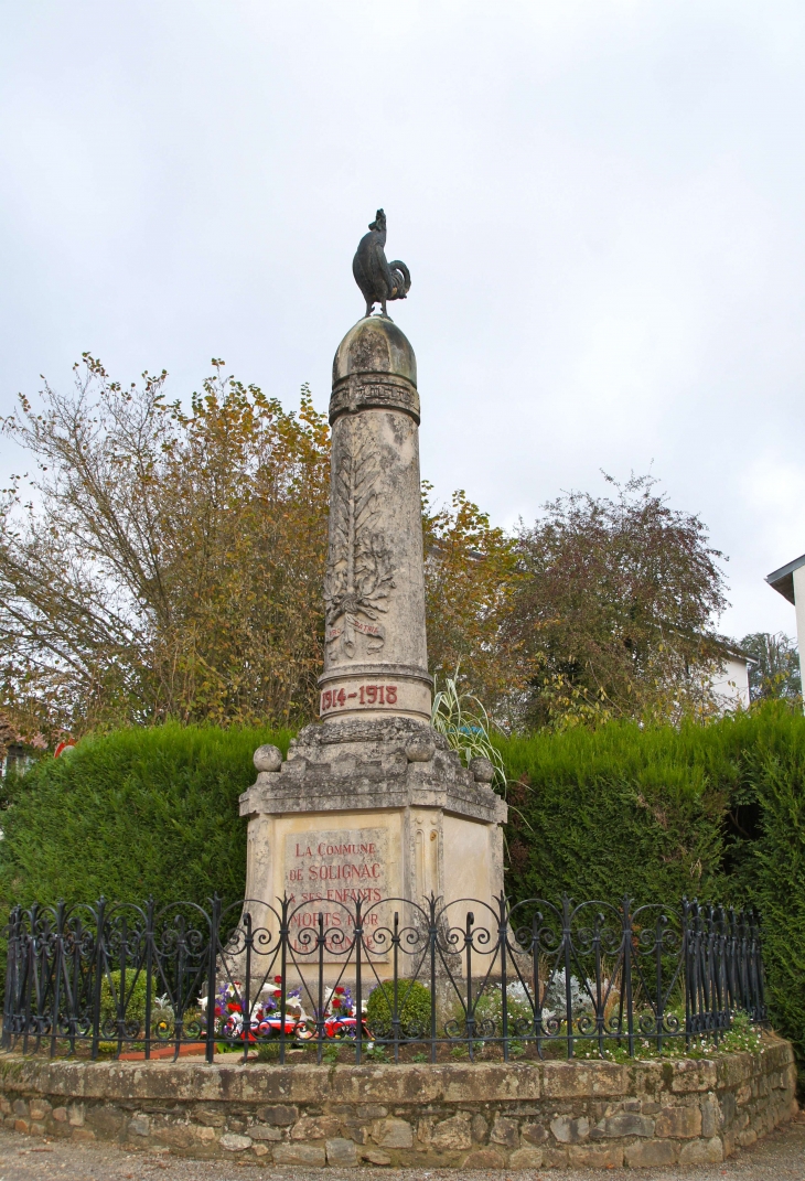 Le Monument aux Morts - Solignac