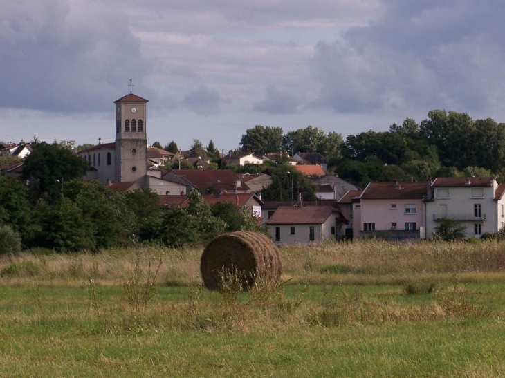 Dommartin coté village, photo prise de la salle des fêtes - Dommartin-lès-Toul