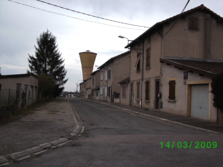 Une rue - Moutiers