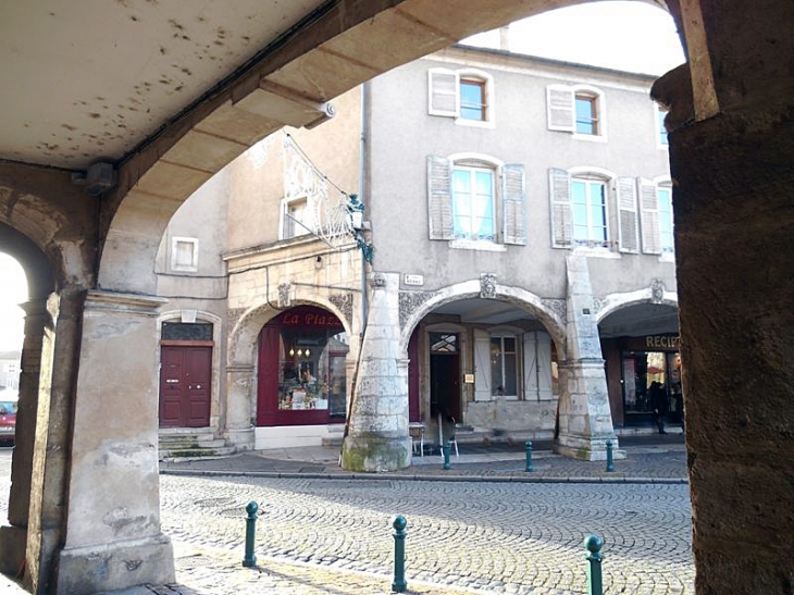 Les arcades de la place Duroc - Pont-à-Mousson