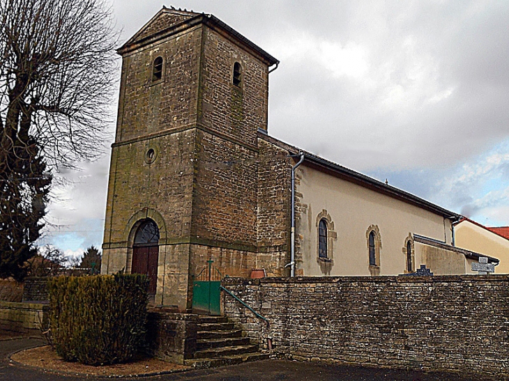 L'entrée de l'église d'Higny - Preutin-Higny