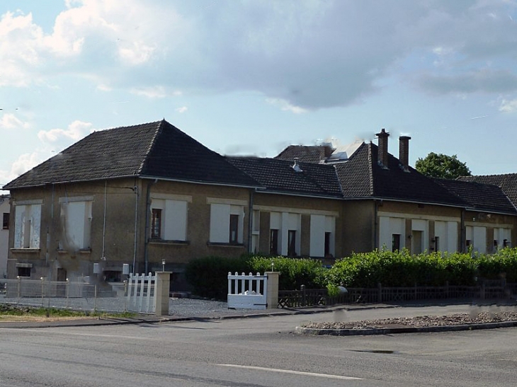 Le nouveau village sur le plateau - Saint-Jean-lès-Longuyon