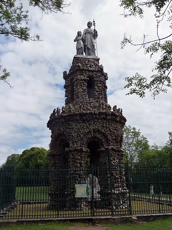 Le monument Saint Joseph - Saxon-Sion