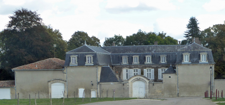 La ferme-château - Dugny-sur-Meuse