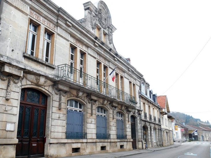 La mairie - Dun-sur-Meuse