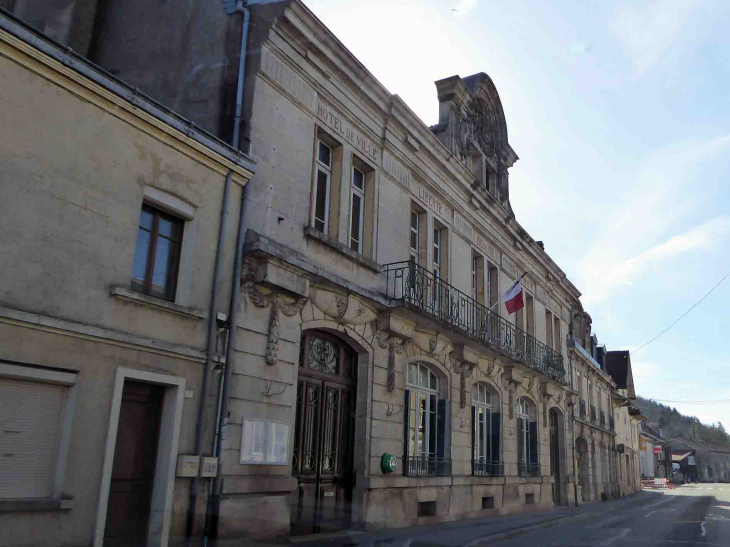 La mairie - Dun-sur-Meuse