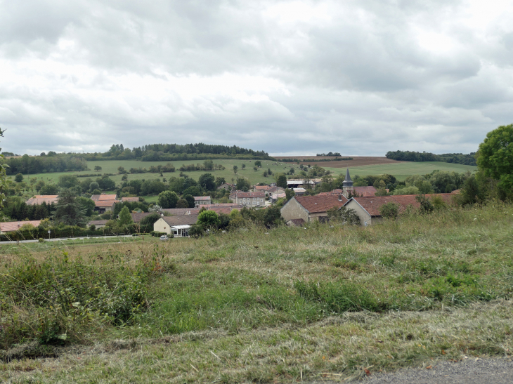 Vue sur le village - Esnes-en-Argonne