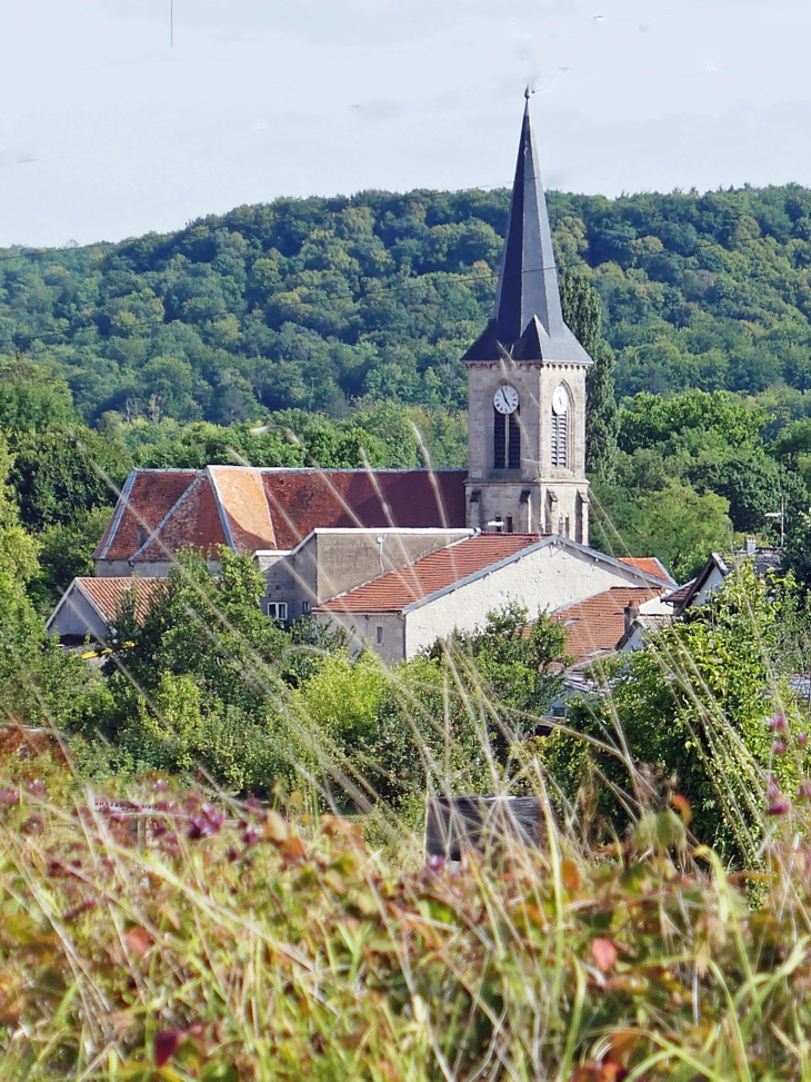 Vue sur le village et l'église - Guerpont