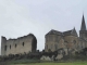 les ruines du château fort et l'église