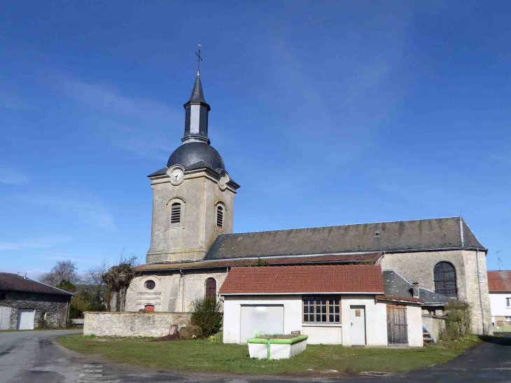 Le village et son église - Milly-sur-Bradon