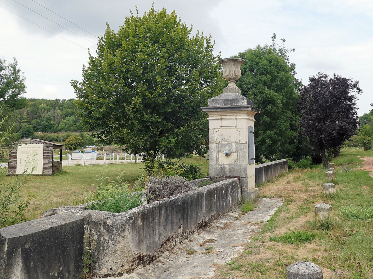Fontaine - Montigny-lès-Vaucouleurs