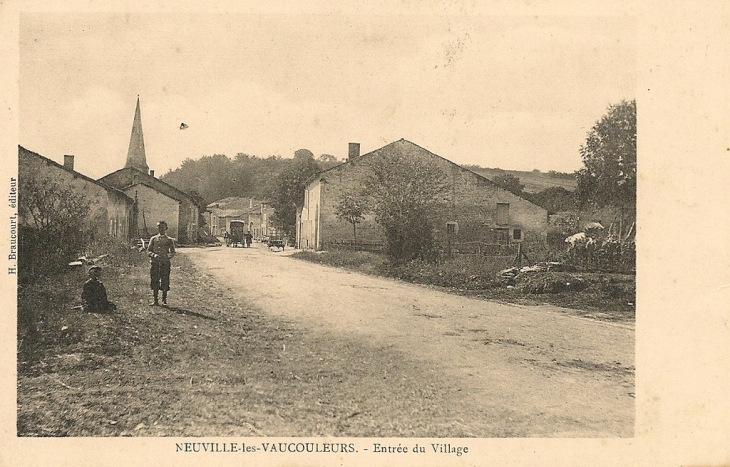 Entrée du village - Neuville-lès-Vaucouleurs