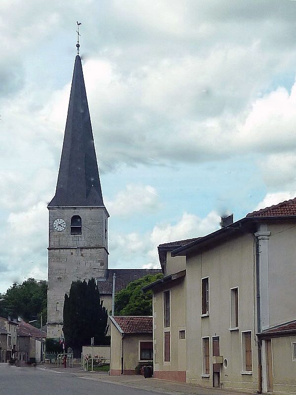 Dans le village - Neuville-lès-Vaucouleurs