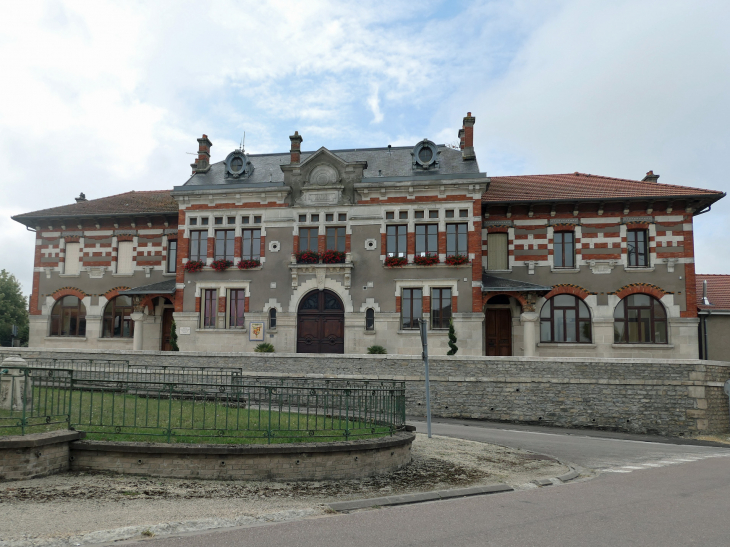 La mairie - Neuvilly-en-Argonne