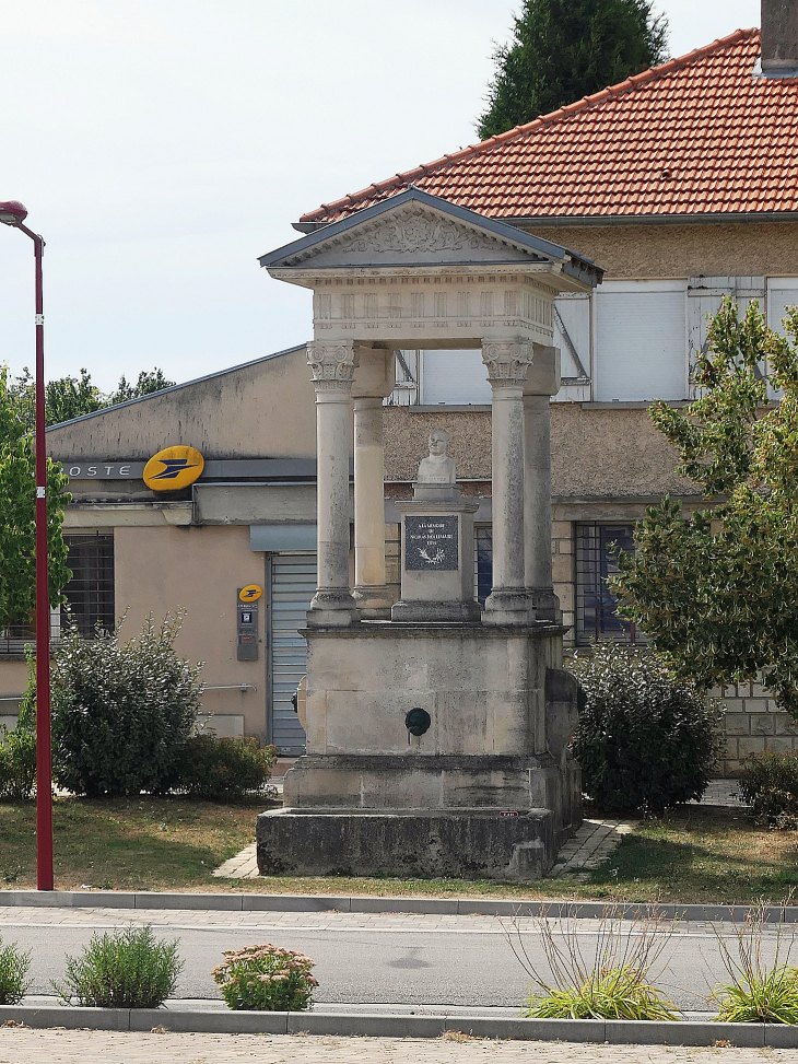 Fontaine mémorial - Seuil-d'Argonne
