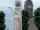 Photo précédente de Ars-sur-Moselle l'église et le monument aux morts
