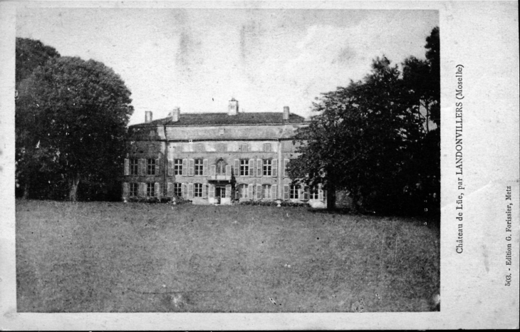 Château de Hüe, par Landovillers, vers 1930 (carte postale ancienne). - Hayes
