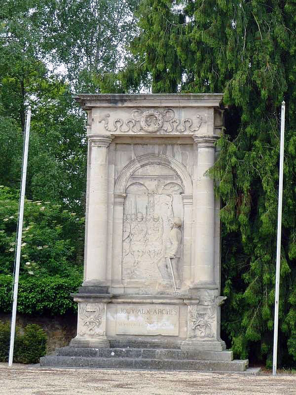 Le monument aux morts - Jouy-aux-Arches
