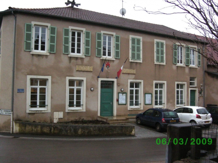Mairie, Ecole - Kirsch-lès-Sierck