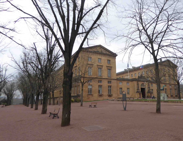 L'Esplanade et le Palais de Justice - Metz