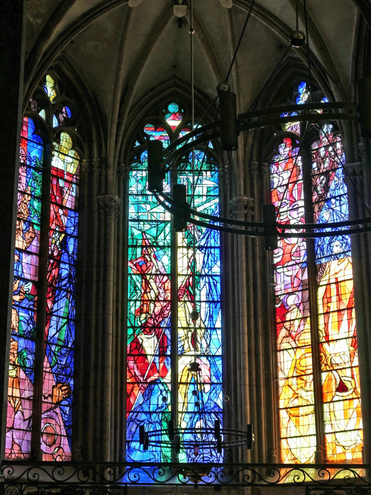 Cathédrale Saint Etiienne: vitraux de Jacques Villon 1957 - Metz
