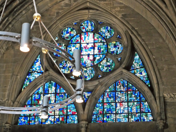 Cathédrale Saint Etienne: vitrail de Roger Bissière 1960 - Metz