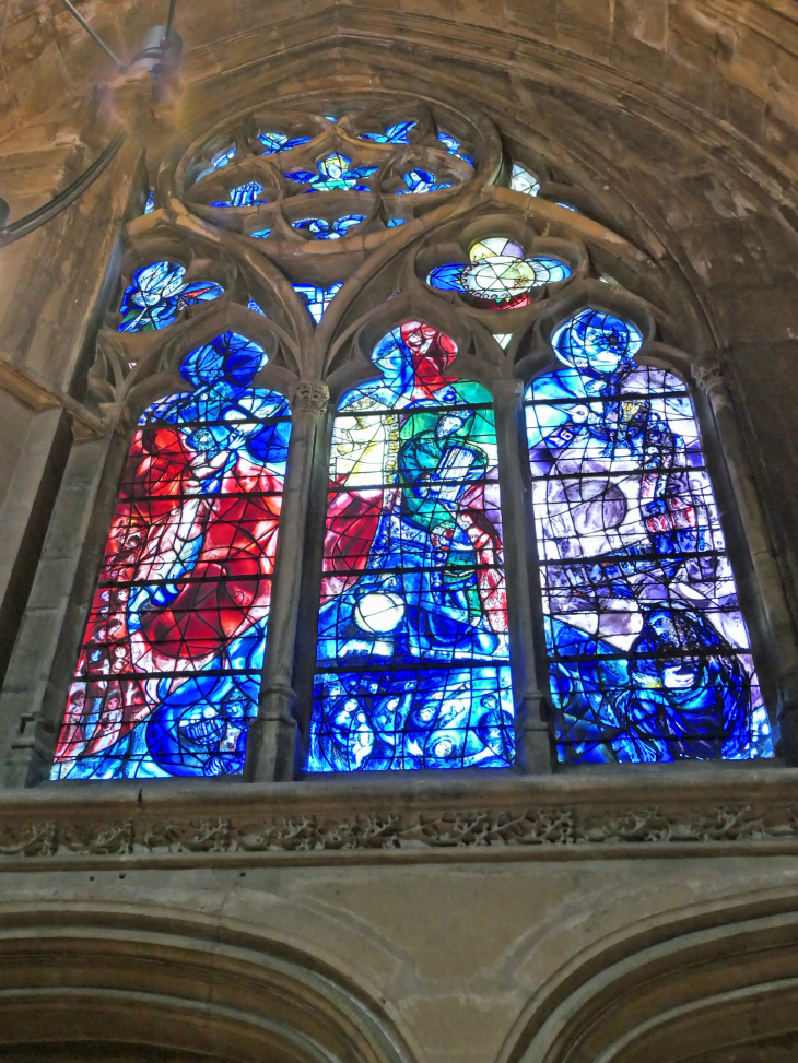 Cathédrale Saint Etienne: vitrail de Marc Chagall 1962 les prophères Moïse, David et Jérémie - Metz