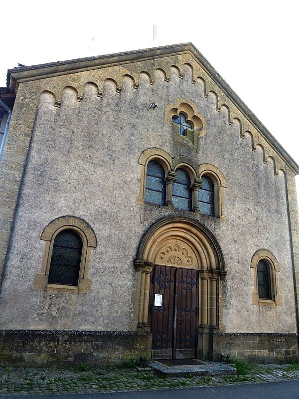 L'entrée de l'église - Vionville