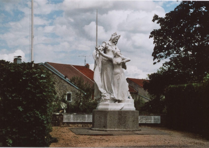 Statue de Jeanne d'Arc - Domrémy-la-Pucelle