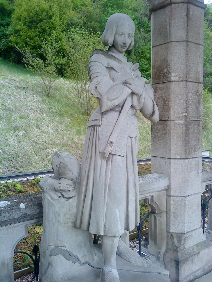 Statue Jeanne d'Arc Domrémy - Domrémy-la-Pucelle