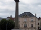 la place Pinau et sa statue