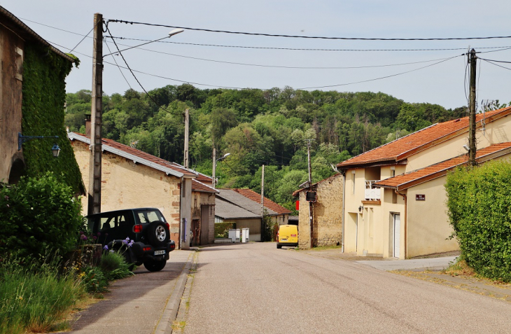 La Commune - Frain