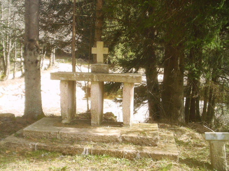Chapelle Sainte Anne autel exterieur Martimpré - Gerbépal