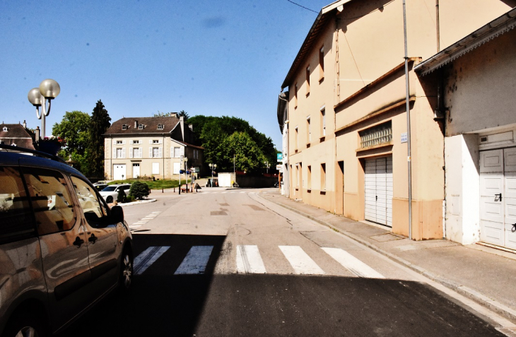 La Commune - Monthureux-sur-Saône
