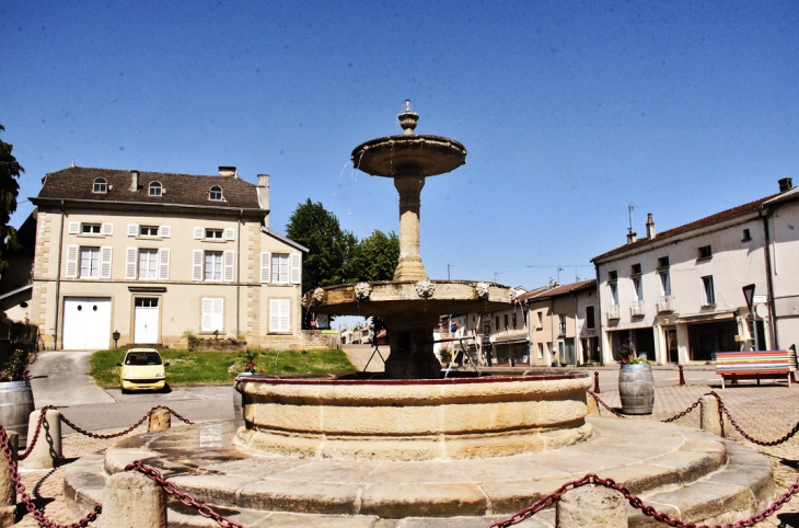 La Commune - Monthureux-sur-Saône