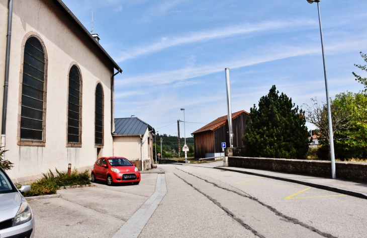 Photo à Pouxeux (88550) La Commune Pouxeux, 435679