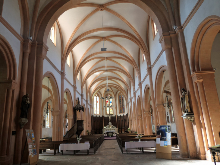 Dans l'abbatiale Saint Gondelbert - Senones
