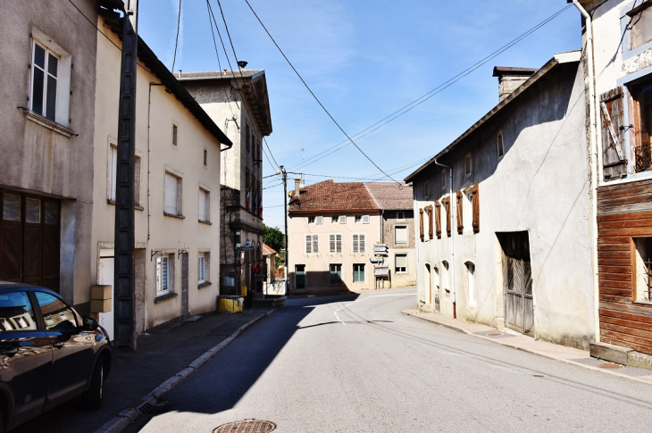 La Commune - Ville-sur-Illon