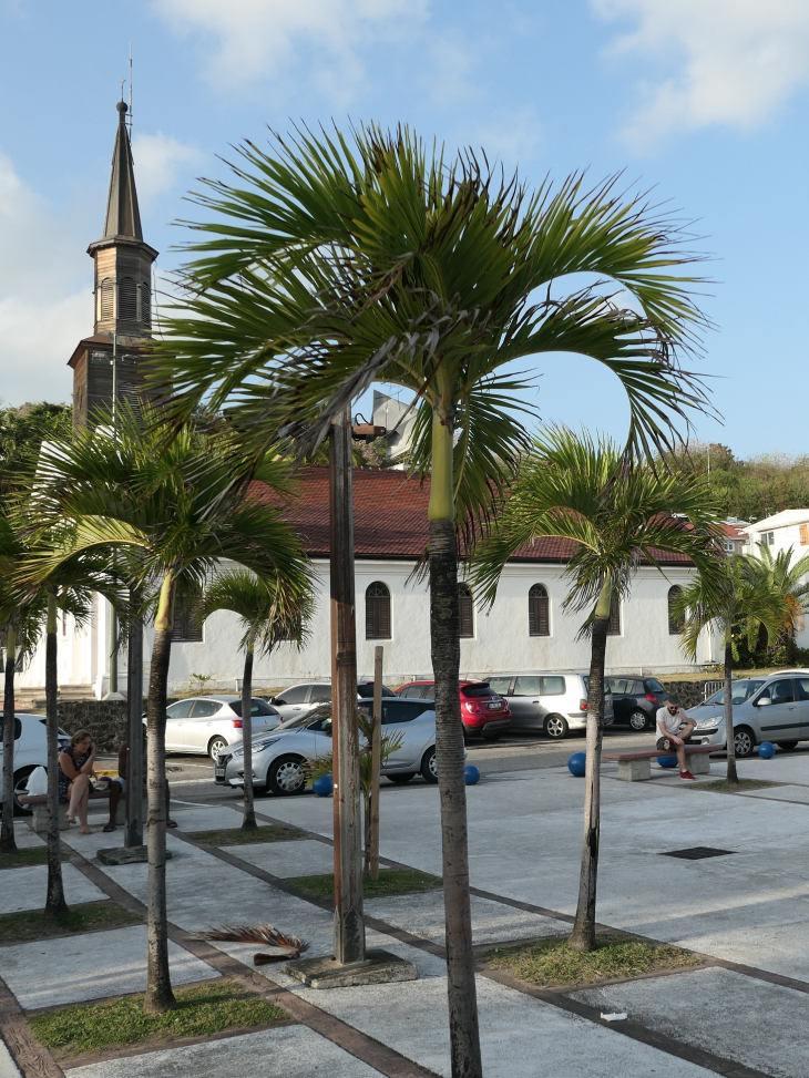 La place de l'église - Le Diamant